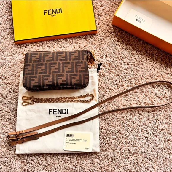 Fendi Brown jacquard FF fabric clutch with chain - Picture 6 of 9